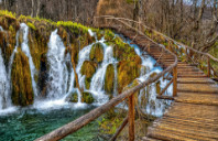 为何选择英国本科预科留学呢？